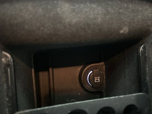 Used 2018 Chrysler 300 Limited w/ Safetytec Plus Group image 22