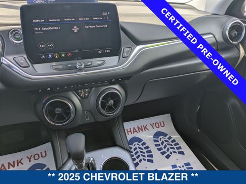 Used 2025 Chevrolet Blazer LT FWD image 29