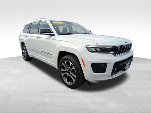 Used 2021 Jeep Grand Cherokee L Overland w/ Luxury Tech Group IV AWD/4WD image 2
