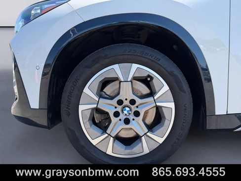 Used 2023 BMW X1 xDrive28i w/ Convenience Package AWD/4WD image 9
