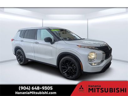Used 2023 Mitsubishi Outlander SE Black Edition