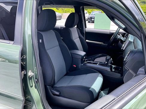 Used 2021 Toyota Tacoma SR AWD/4WD image 7