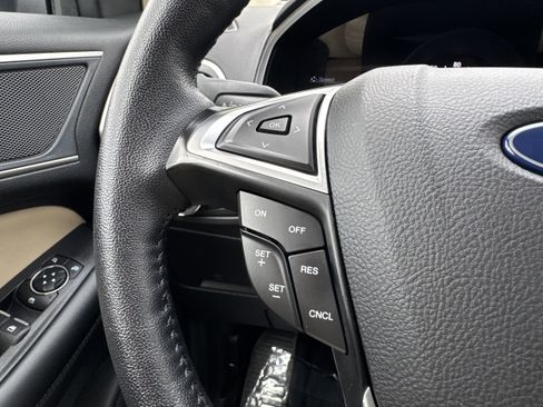 Certified 2024 Ford Edge SEL image 15