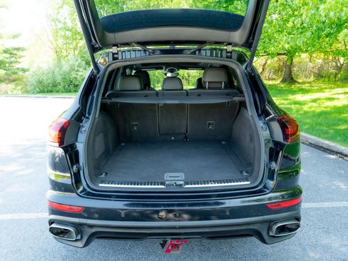 Used 2016 Porsche Cayenne Diesel AWD/4WD image 35