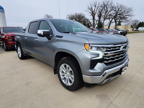 Used 2024 Chevrolet Silverado 1500 LTZ image 3