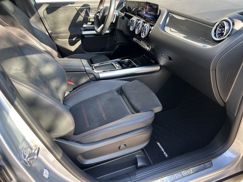 Certified 2025 Mercedes-Benz GLA 250 image 49