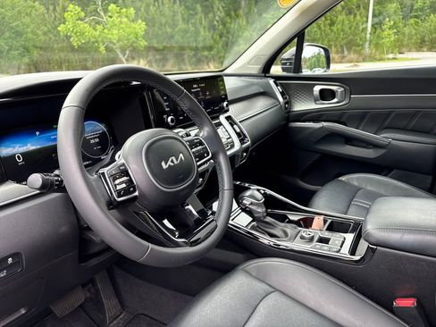 Used 2023 Kia Sorento SX FWD image 7