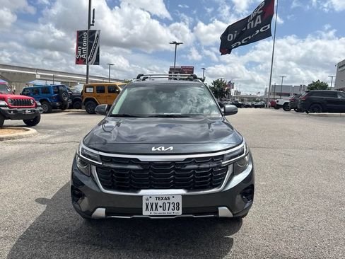 Used 2026 Kia Seltos EX FWD image 8