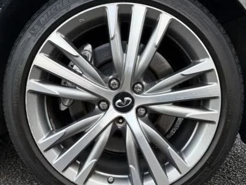 Used 2018 INFINITI Q50 Sport w/ Proactive Package RWD image 15