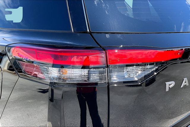 New 2026 Nissan Pathfinder SL FWD image 19