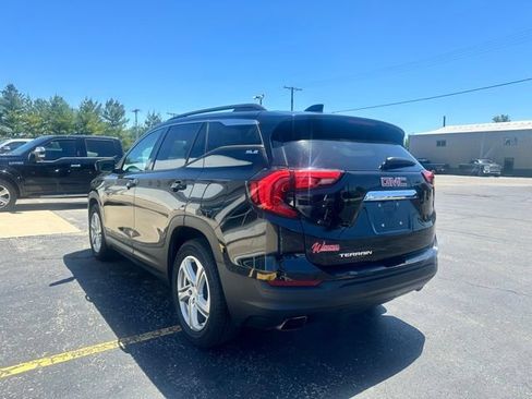 Used 2018 GMC Terrain SLE w/ Driver Convenience Package FWD image 5