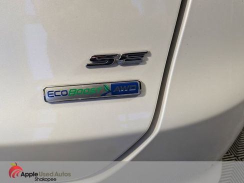 Used 2016 Ford Fusion SE w/ Equipment Group 202A AWD/4WD image 9