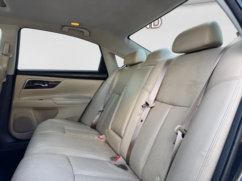 Used 2015 Nissan Altima 2.5 SL w/ Moonroof Package FWD image 17