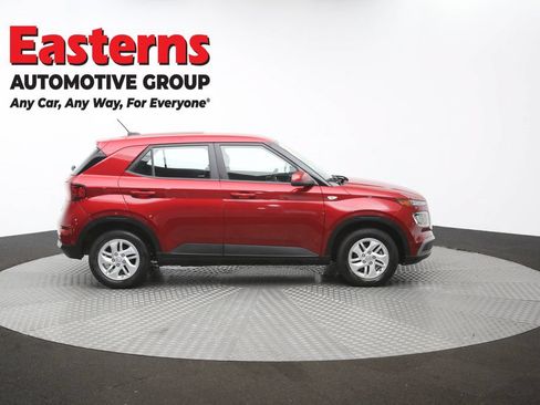 Used 2025 Hyundai Venue SE FWD image 43