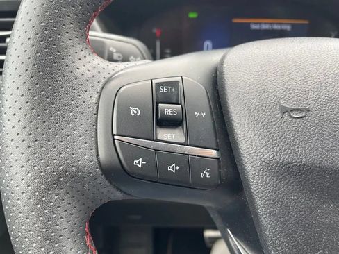 Used 2023 Ford Escape ST-Line Select AWD/4WD image 25