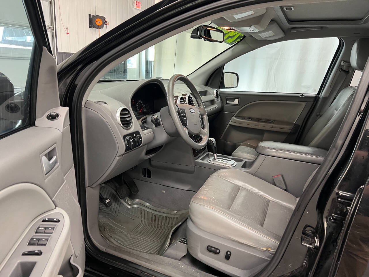 Used 2007 Ford Freestyle SEL AWD/4WD image 7