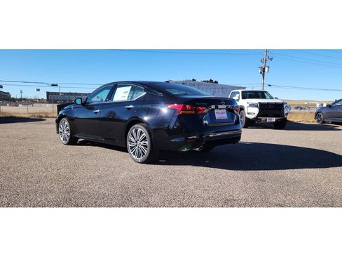 New 2025 Nissan Altima 2.5 SL image 3