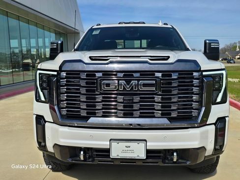 Used 2024 GMC Sierra 2500 Denali Ultimate image 8