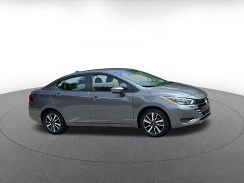 Used 2025 Nissan Versa SV FWD image 2