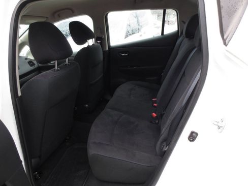 Used 2016 Nissan Leaf SV image 8