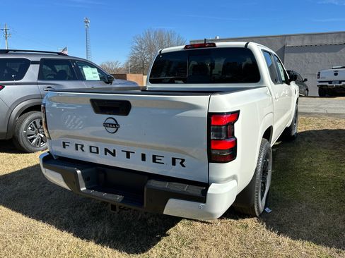 New 2026 Nissan Frontier SV w/ SV Convenience Package image 4
