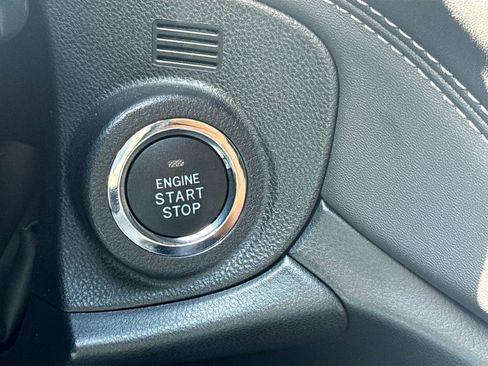 Used 2025 Subaru Outback Limited AWD/4WD image 19