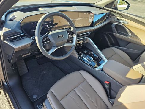 New 2025 Audi Q5 Premium Plus image 2