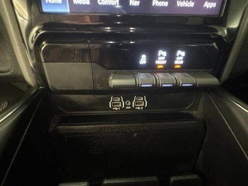 Used 2025 RAM 1500 Laramie AWD/4WD image 25