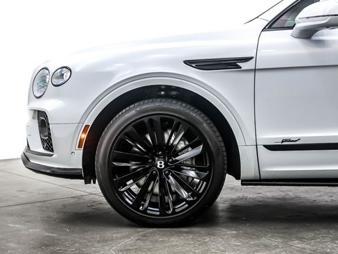 Used 2023 Bentley Bentayga Speed image 10