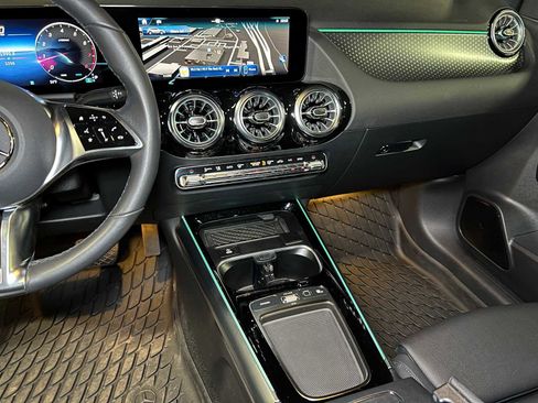 Certified 2025 Mercedes-Benz GLA 250 4MATIC image 31