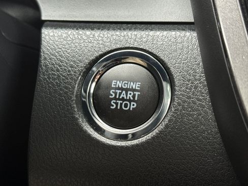 Used 2023 Toyota Camry SE image 21