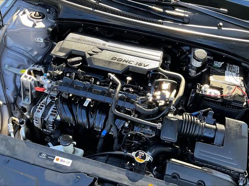 Used 2023 Hyundai Elantra SEL w/ Convenience Package image 30