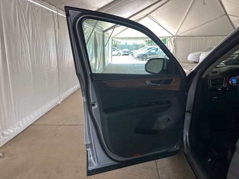 New 2026 Volkswagen Atlas SE FWD image 11