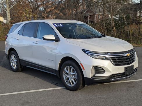 Used 2022 Chevrolet Equinox LT image 3