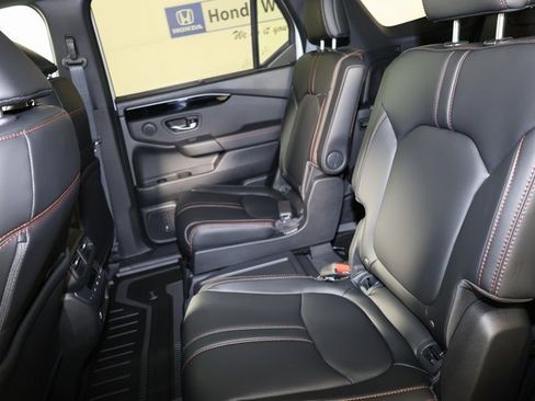 New 2025 Honda Pilot TrailSport image 24