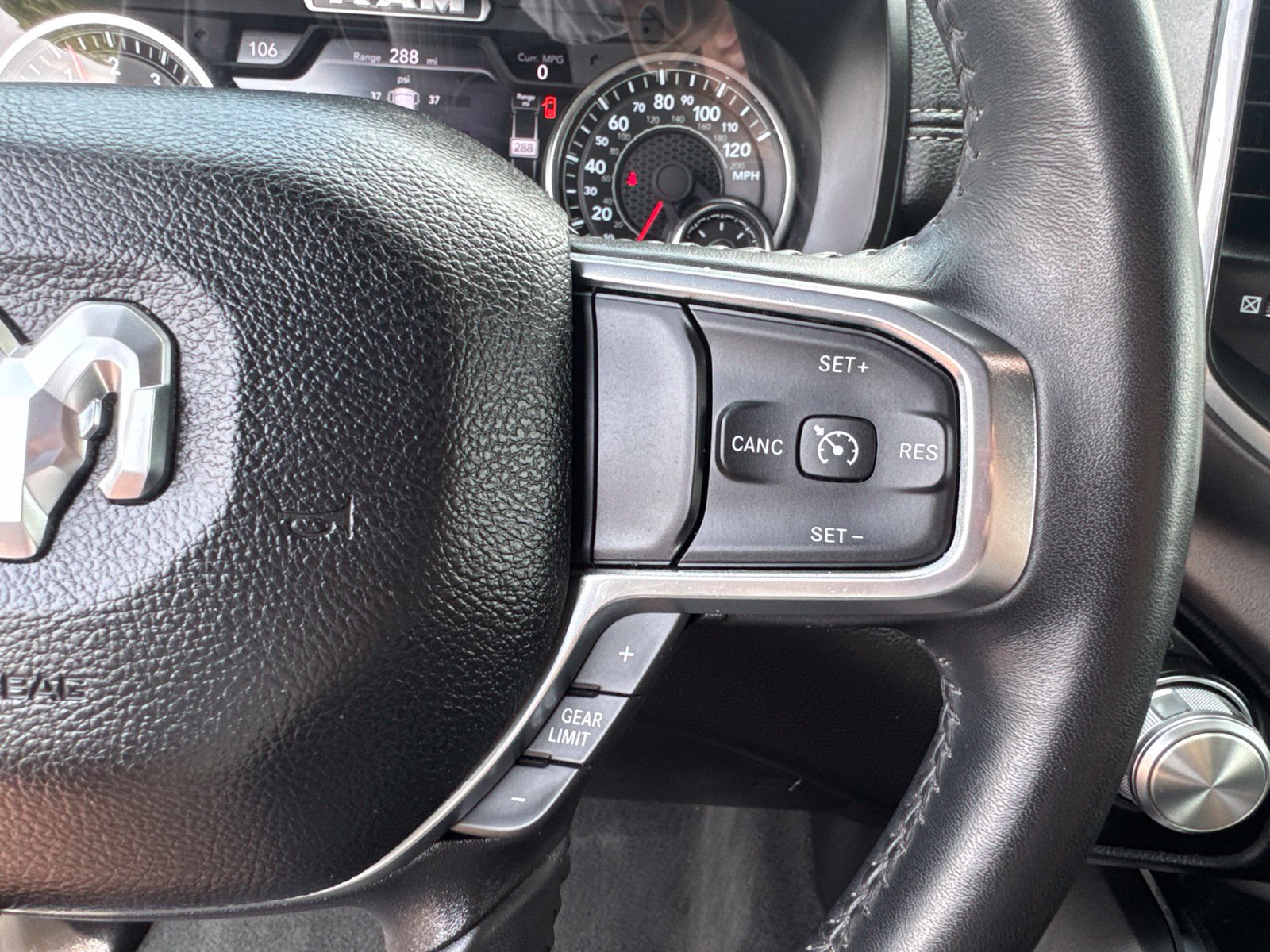 Used 2024 RAM 1500 Laramie AWD/4WD image 26