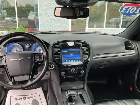 Used 2013 Chrysler 300 S image 3
