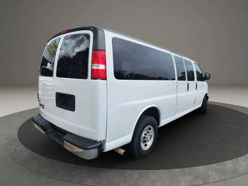 Used 2020 Chevrolet Express 3500 LT w/ LT Preferred Equipment Group RWD image 6