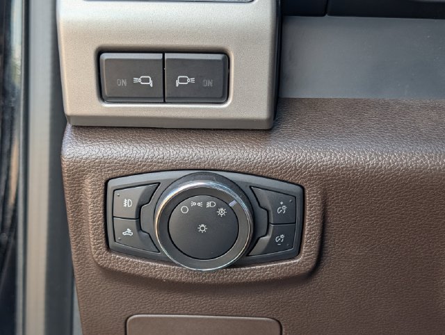 Used 2017 Ford F150 King Ranch w/ Equipment Group 601A Luxury AWD/4WD image 21