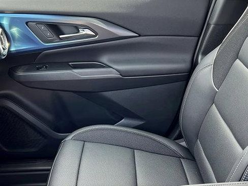 New 2026 Chevrolet Equinox EV LT image 19