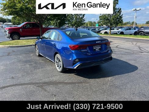 Certified 2024 Kia Forte LXS w/ LXS Technology Package FWD image 7
