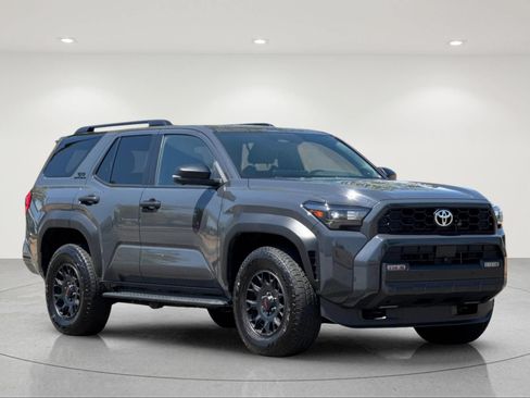 Used 2025 Toyota 4Runner TRD Off-Road Premium AWD/4WD image 8