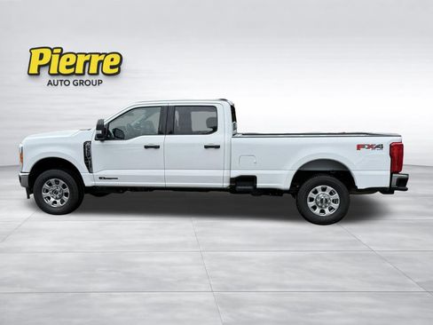 Used 2023 Ford F350 XLT w/ FX4 Off-Road Package AWD/4WD image 4