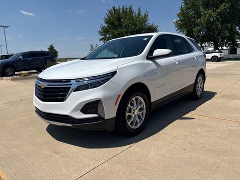 Used 2024 Chevrolet Equinox LT w/ LPO, Floor Liner Package FWD image 5