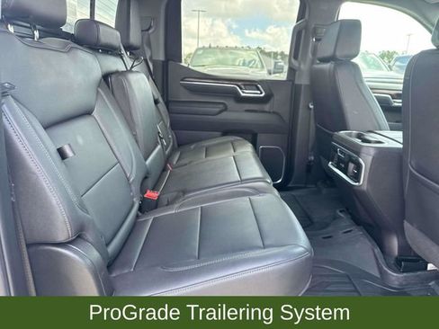 Used 2025 GMC Sierra 1500 SLT image 14