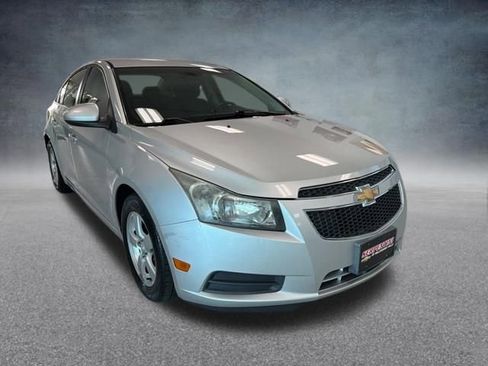 Used 2014 Chevrolet Cruze LT FWD image 4