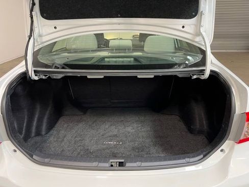 Used 2011 Toyota Corolla LE FWD image 14