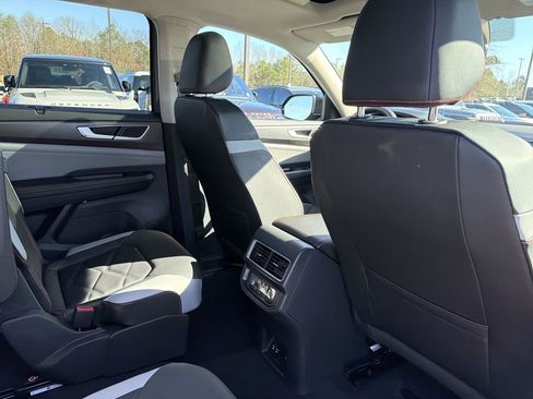 New 2026 Volkswagen Atlas Peak Edition AWD/4WD image 18