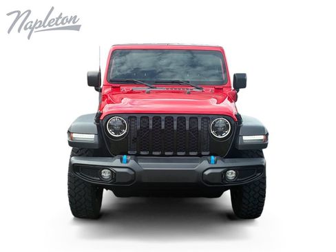 Used 2023 Jeep Wrangler Unlimited w/ Cold Weather Group AWD/4WD image 9