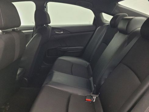 Used 2019 Honda Civic Sport image 18